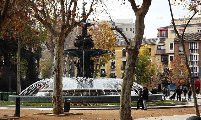 Fountain in Plaza Nueva